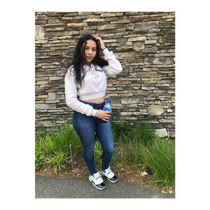 Meet your Posher, Sarai